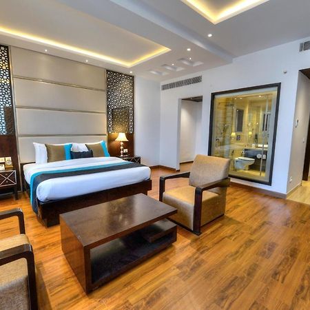 Hotel Delite Grand Faridabad Luaran gambar