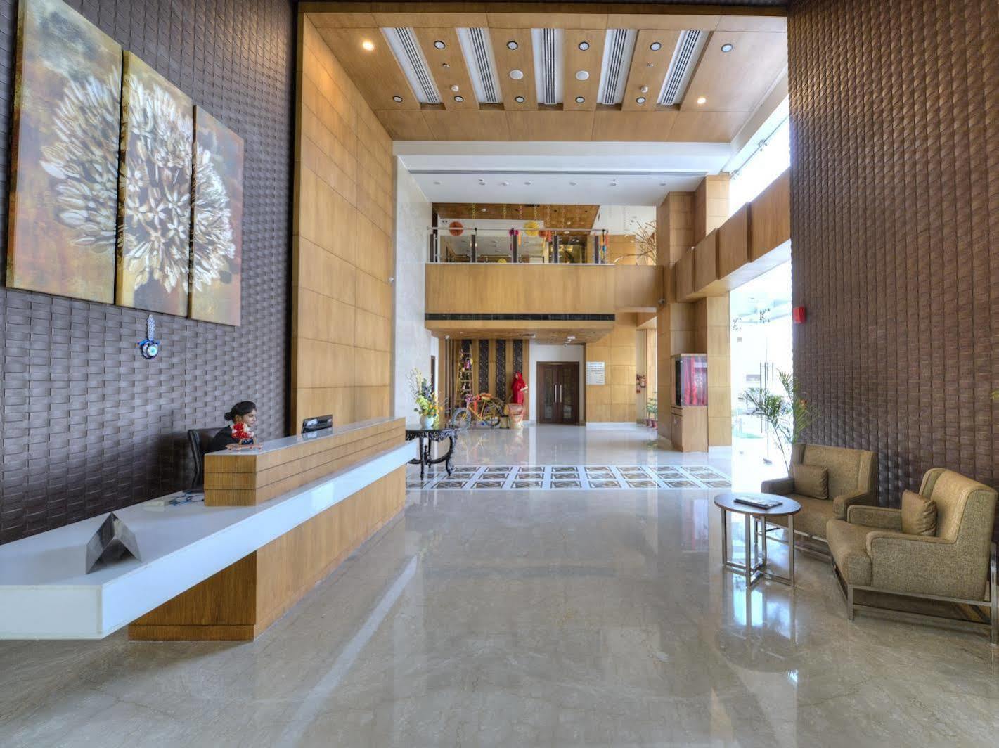 Hotel Delite Grand Faridabad Luaran gambar