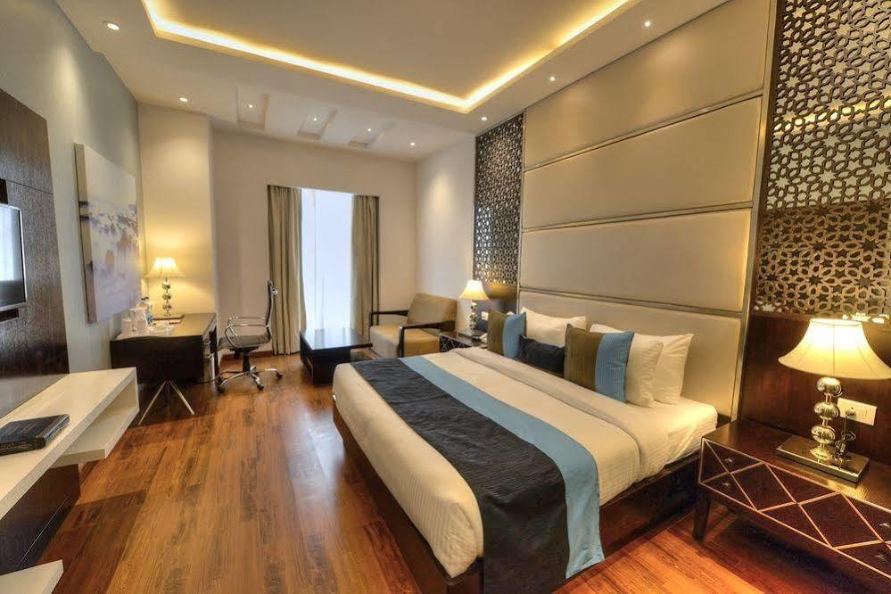 Hotel Delite Grand Faridabad Luaran gambar
