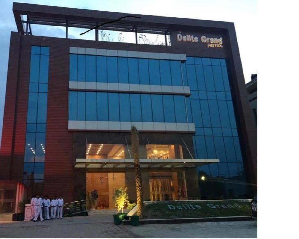 Hotel Delite Grand Faridabad Luaran gambar