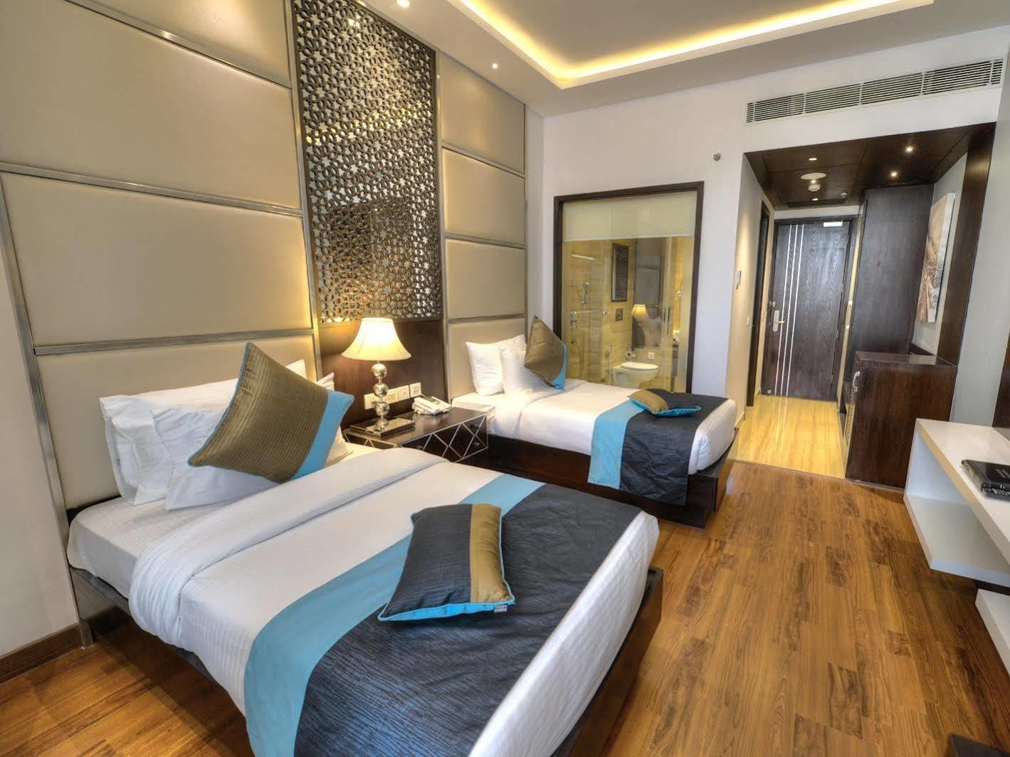 Hotel Delite Grand Faridabad Luaran gambar